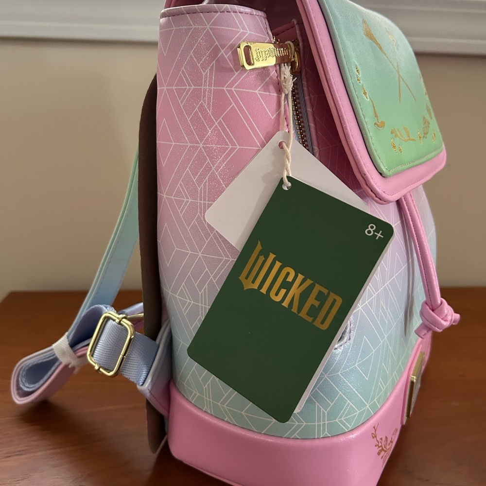 ✨💜💖Loungefly Wicked Iridescent Ombre Mini Backpack💖💜✨ - Picture 9 of 10